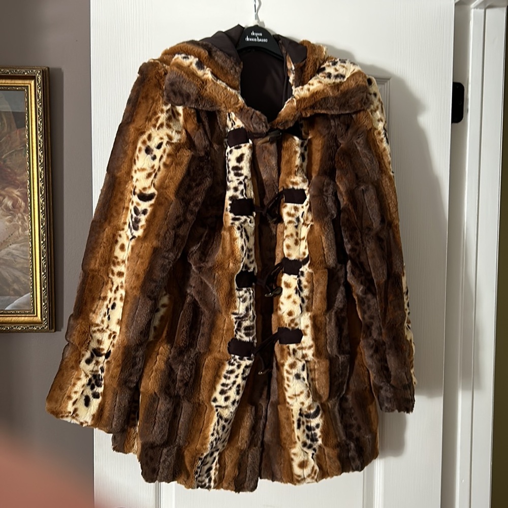 Dennis Basso luxury coat - Picture 4 of 9